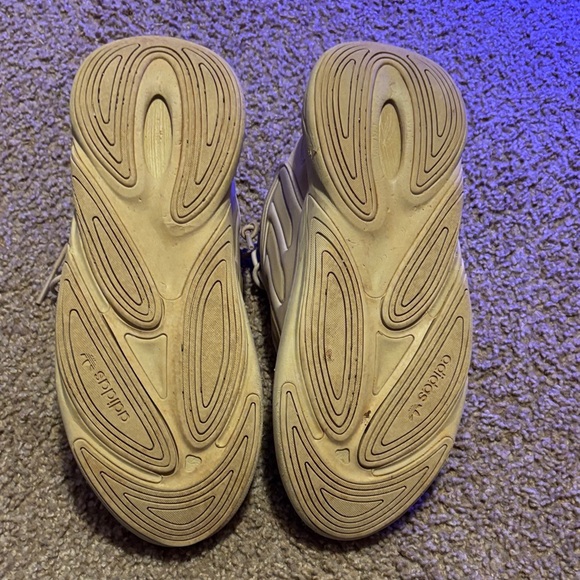 Adidas Men's Beige Sneakers - Picture 3 of 3